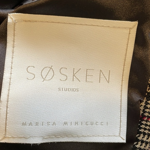 NWOT SOSKEN - Made in Canada - Plaid Blazer. Size 2, equivalent size L - Picture 11 of 11